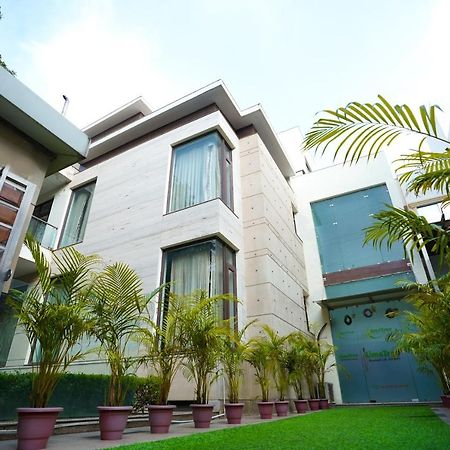 Lime Tree Hotel Sushant Lok Gurgaon Sector 29 Next To Iffco Chowk Metro Exterior foto